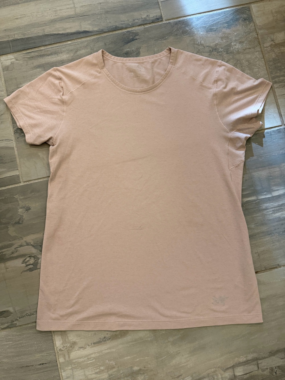 Arc’teryx Quadra Crew Neck T Shirt Women’s Size M Blush Dusty Pink